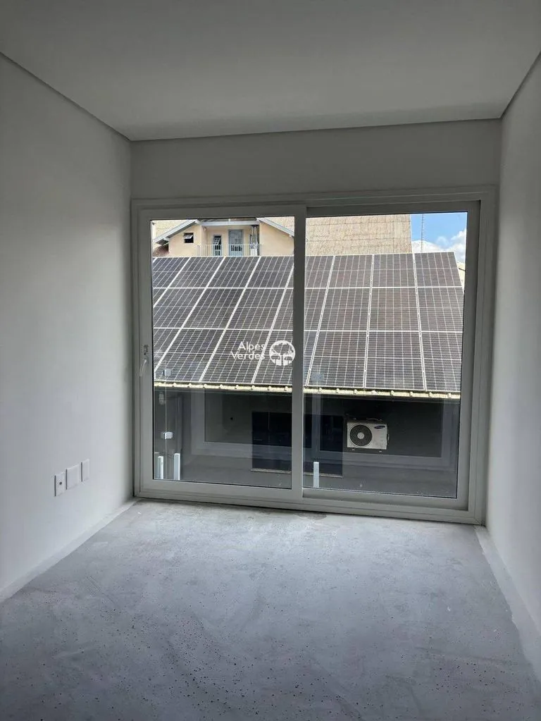 Imagem Vende-se Apartamento no centro de Gramado, com 3 quartos