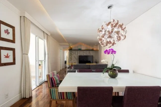 Imagem Apartamento de 88m² com 3 dormitórios, sendo 1 suite, 2 banheiros, 2 vagas e depósito. Possui sal...