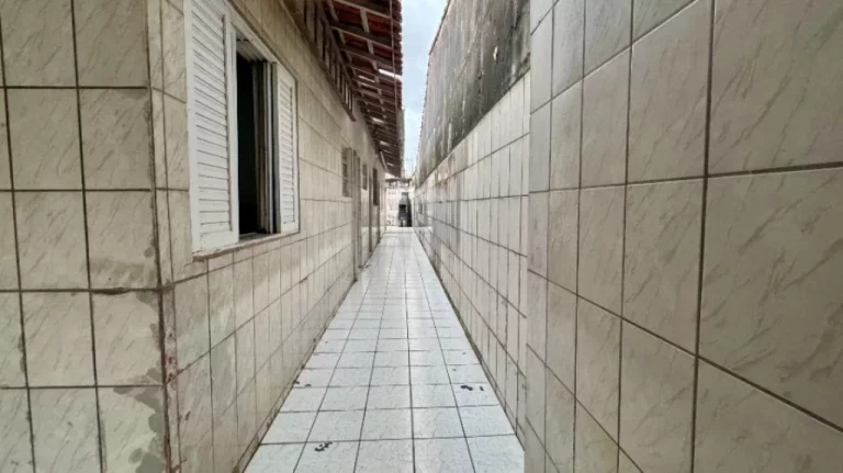 Imagem CASA COM 127 m² - MARACANÃ - PRAIA GRANDE SP
