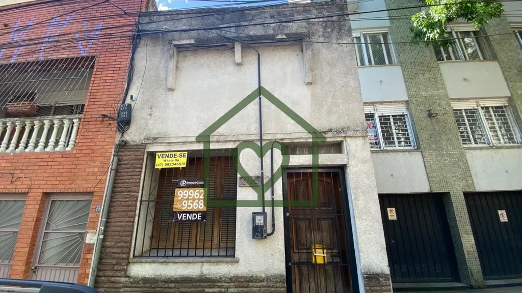 Casa com 4 dormitórios e 110 m2 na Rua Duque de Caxias, no bairro Centro Histórico em Porto Alegre...