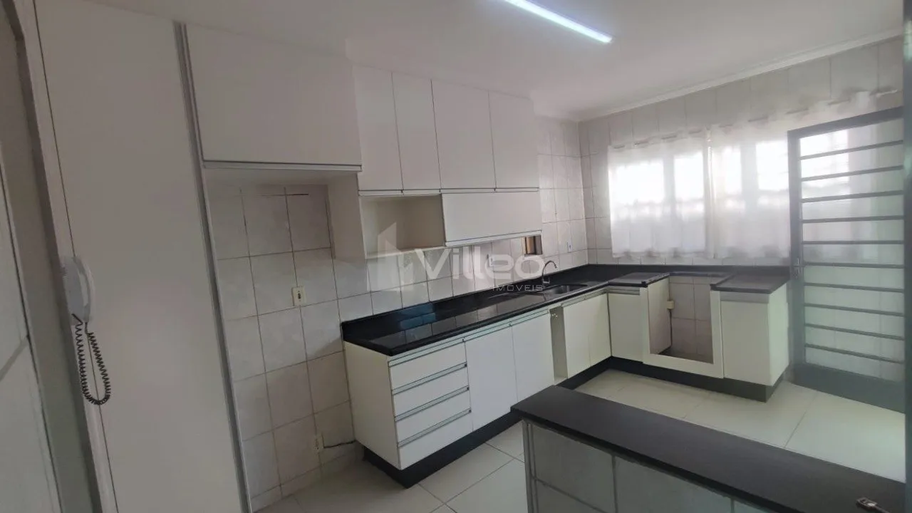 Imagem Se você procura um imóvel espaçoso, versátil e pronto para receber sua família com conforto, es...