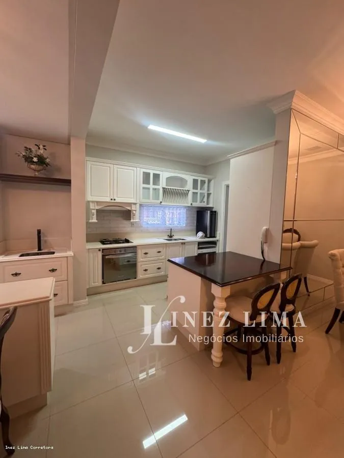 Imagem Apartamento para Locação em Itapema, meia praia, 3 dormitórios, 3 suítes, 4 banheiros, 2 vagas