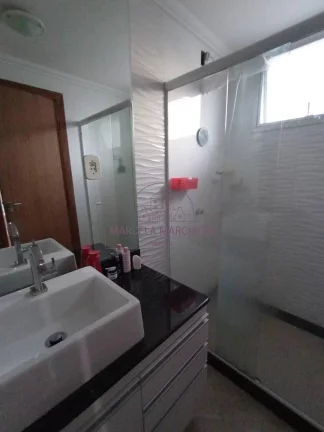 Imagem Apartamento 3 quartos a uma quadra da praia em Itapoã
