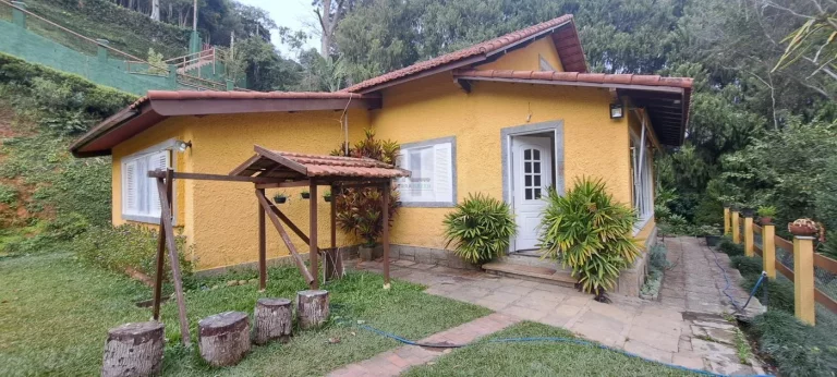 Foto do imóvel Casa para Venda em Teresópolis, Golfe, 3 dormitórios, 2 suítes, 4 banheiros, 2 vagas