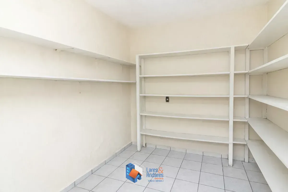 Imagem Sobrado para venda em Vila Anastácio com 4 quartos, 200m²