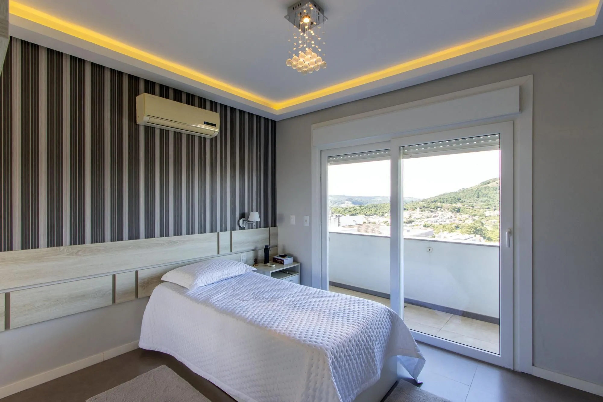Imagem Luxuosa Casa em Condomínio de Alto Padrão com vista para Guaiba