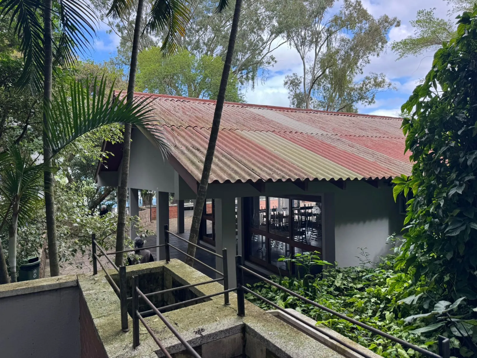 Imagem Apartamento com 2 dormitórios e 1 vaga de garagem !