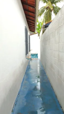 Imagem CASA COM TERRENO DE 250M² À POUCOS PASSOS DA ORLA (COM LAJE)!