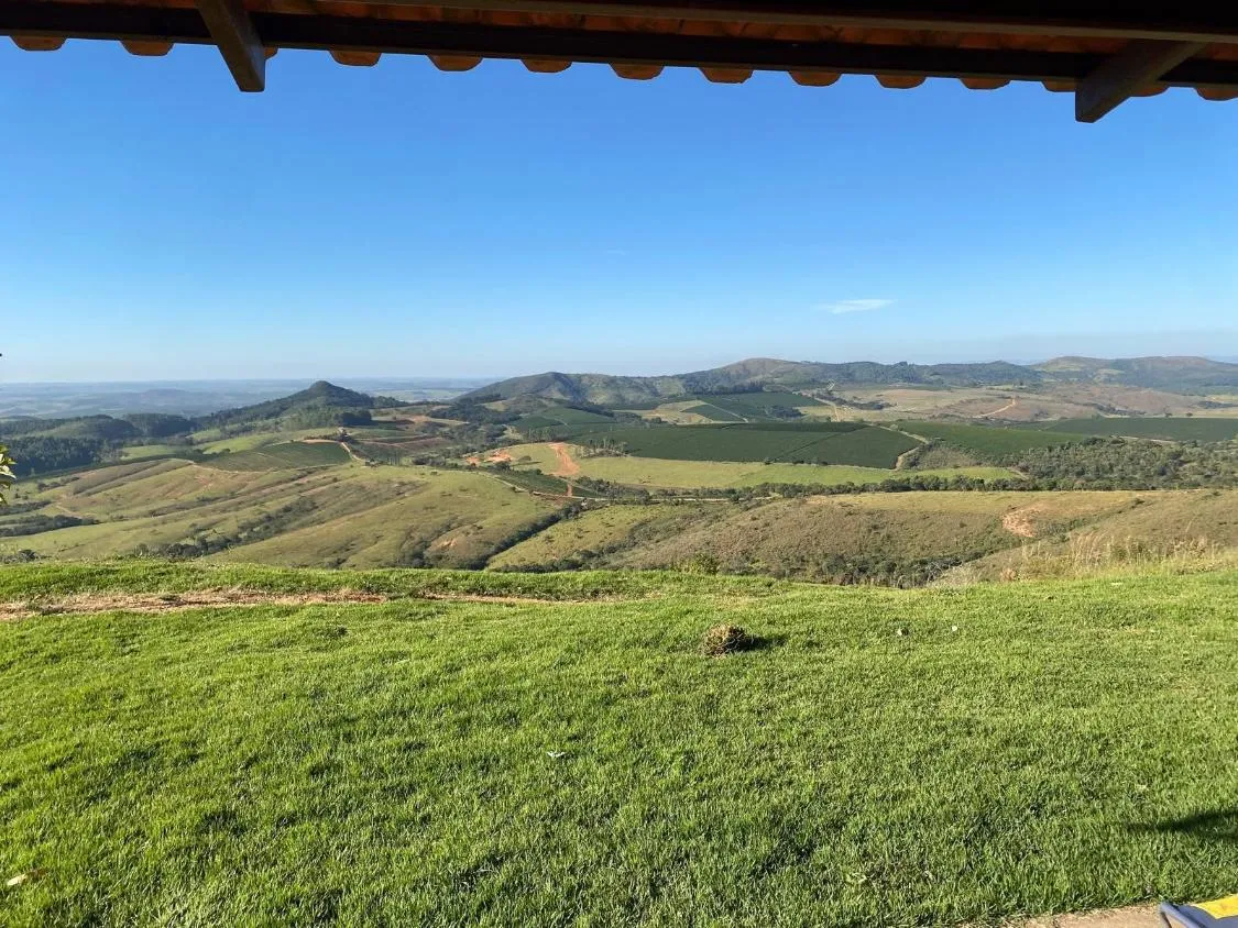 Imagem Linda fazendinha à venda em Capitólio/MG 31 hectares de terra