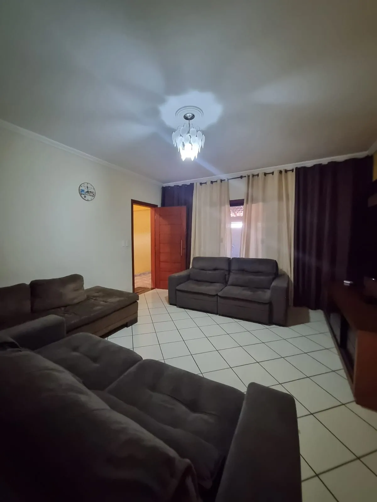 Imagem Residência Excepcional no Parque Jataí: 3 Quartos, Suíte, e Amplo Espaço Gourmet a 5 Minutos do Shopping Iguatemi