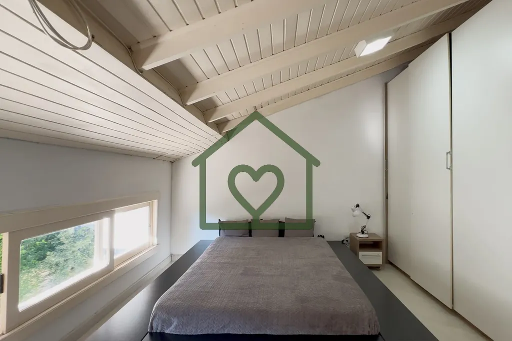 Imagem CASA EM CONDOMÍNIO DE 229m² COM 3 DORMITÓRIOS (1 SUÍTE MASTER), ESPAÇO EXTERNO COM PISCINA, COZ...