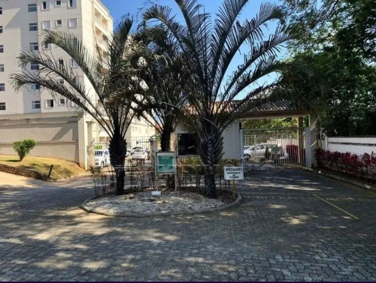 Imagem Apartamento na Vila Haro, Sorocaba-SP: 2 quartos, 2 salas, 1 banheiro, 2 vagas, 68m² de área.