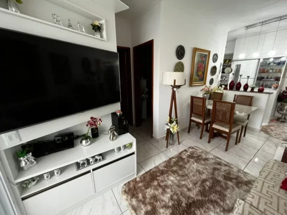 Imagem EXCELENTE APARTAMENTO NA OCIAN COM 2 DORMITÓRIOS E 1 VAGA!!!