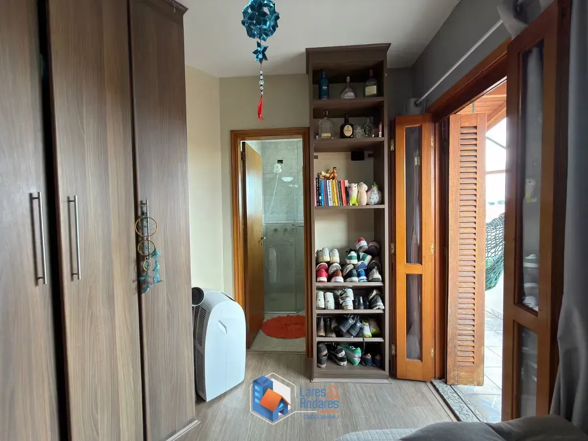 Imagem Sobrado para venda em Jardim Paraíso com 4 quartos, sendo 2 suítes, 230m²