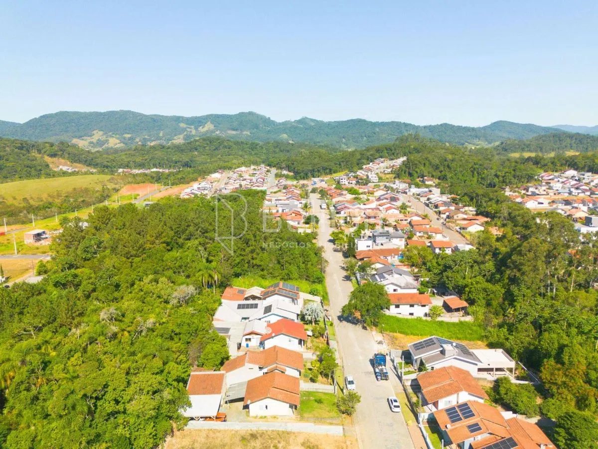 Imagem Casa com amplo terreno de 360m² em Indaial - 3 quartos + garagem no Warnow em Indaial