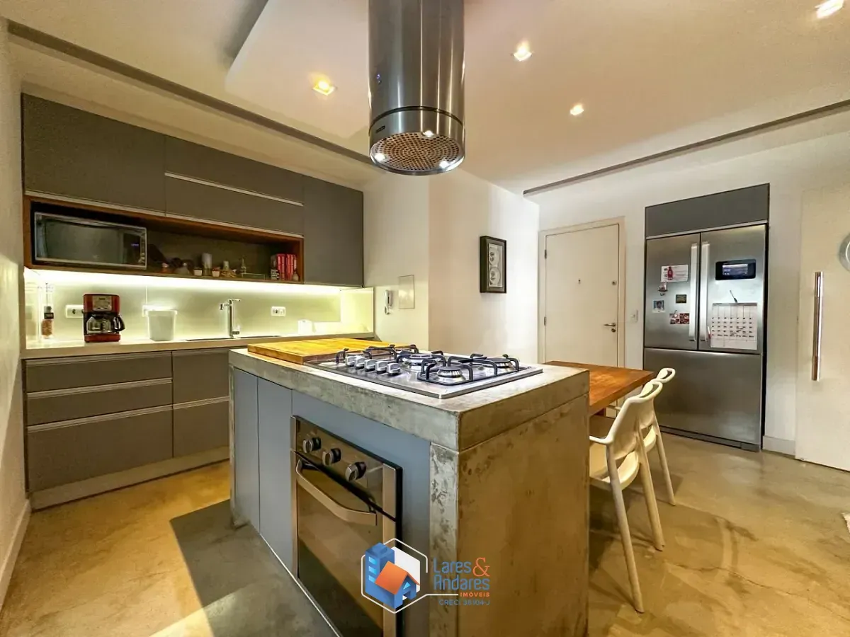 Imagem Apartamento para venda em Vila Sofia com 3 quartos, sendo 1 suíte, 147m²