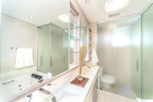 Imagem Apartamento Frente Mar para Venda em Balneário Camboriú, CENTRO, 4 dormitórios, 4 suítes, 5 banheiros, 4 vagas