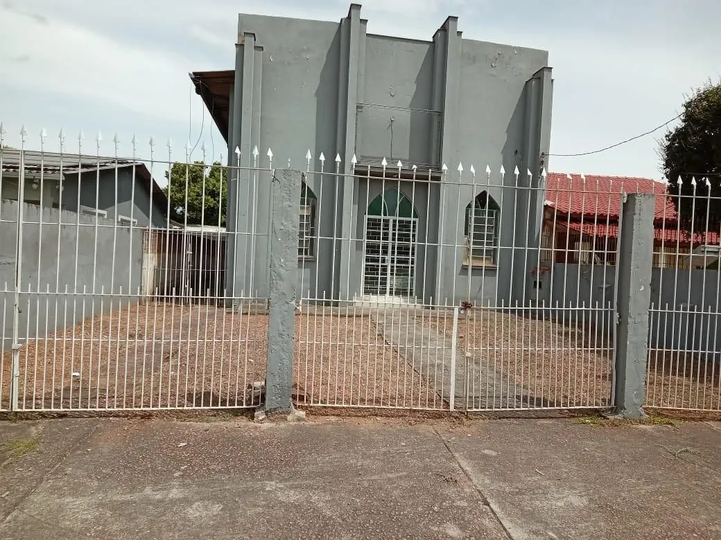 Imagem Prédio comercial no bairro Camaquã em Porto Alegre/RS.