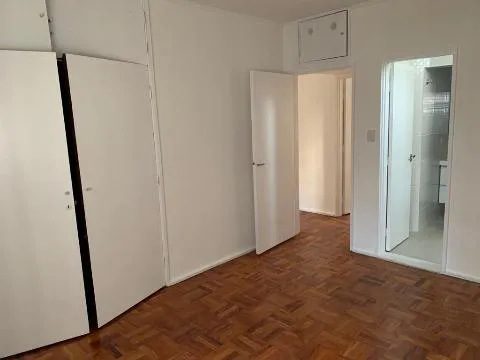 Imagem VENDA DE APARTAMENTO NO EDIFÍCIO ASTURIAS, EM SÃO PAULO, 155m² com 3 quartos, sala de estar, cozinhacom planejados e 01 vaga para auto. CONSULTE-NOS.