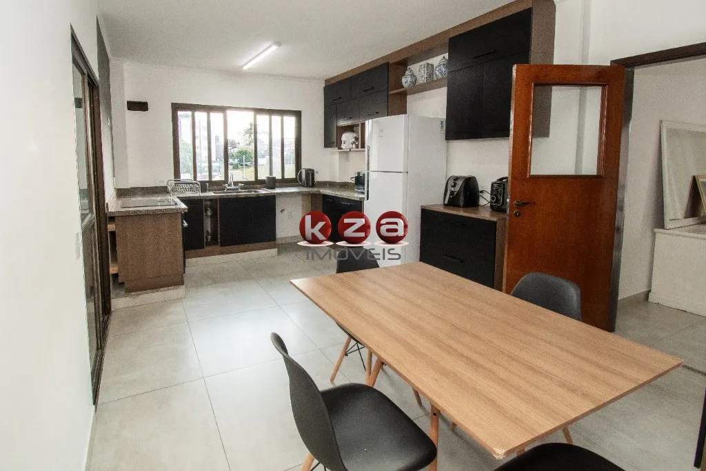 Imagem Imperdível! Apartamento de alto padrão a venda, com 3 suítes no centro de Vinhedo-SP, com 186m² e 2 vagas de garagem. Venha conferir!
