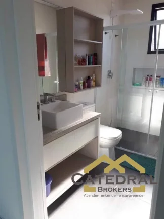 Imagem Sobrado com 300m² de área construída de 3 dormitórios por R$1.600.000,00 em Jundiaí/SP