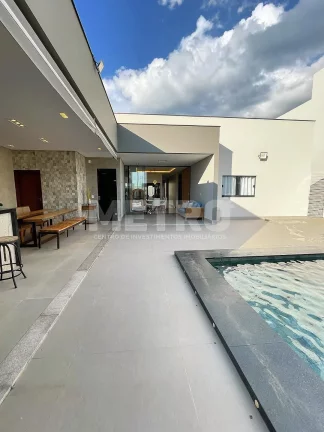 Imagem Casa à venda no Cond. Eco Spa 4 quartos, todos suítes, Gourmet e piscina