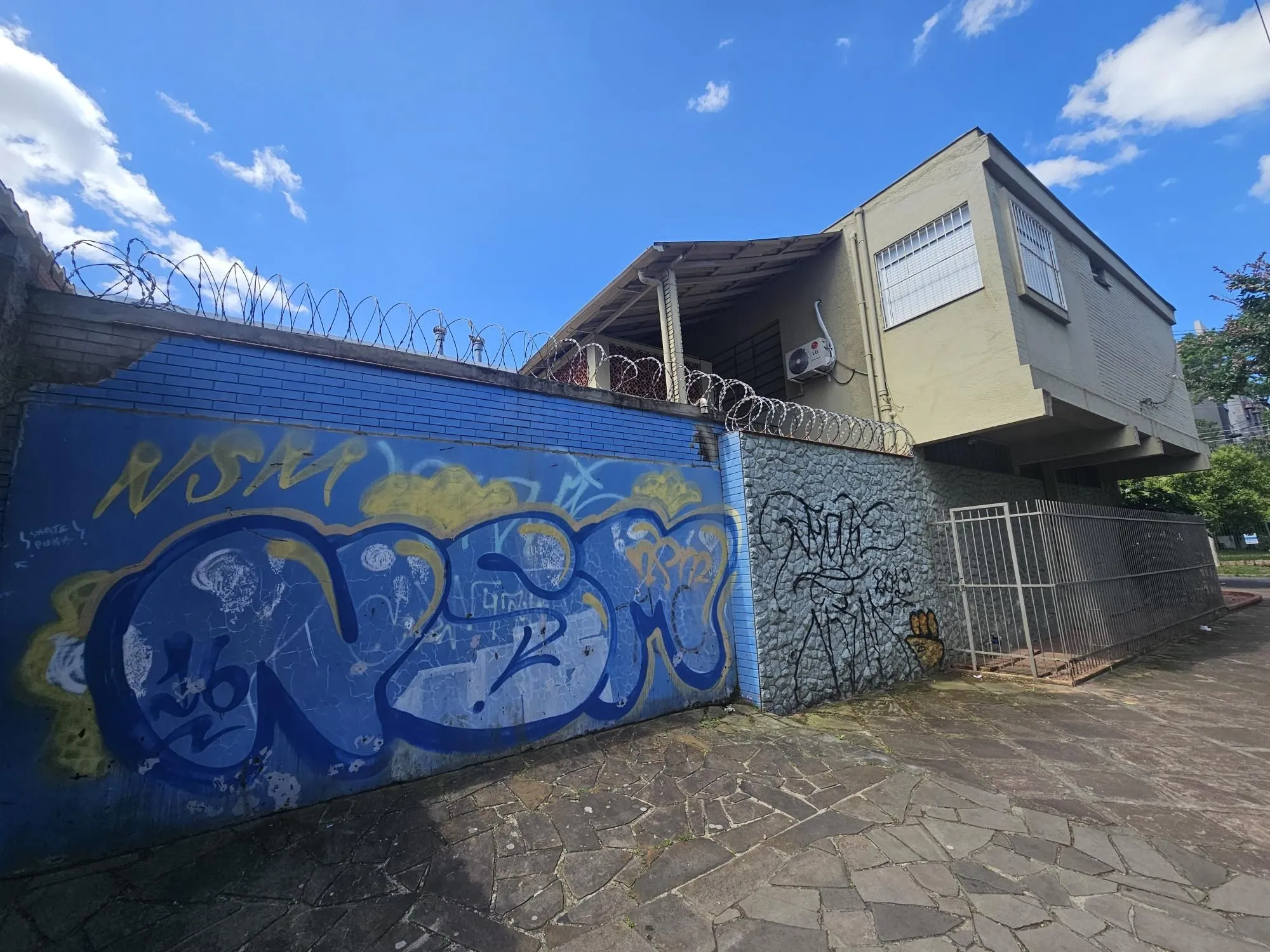 Imagem CASA COMERCIAL TOP NO BAIRRO SANTA CECÍLIA