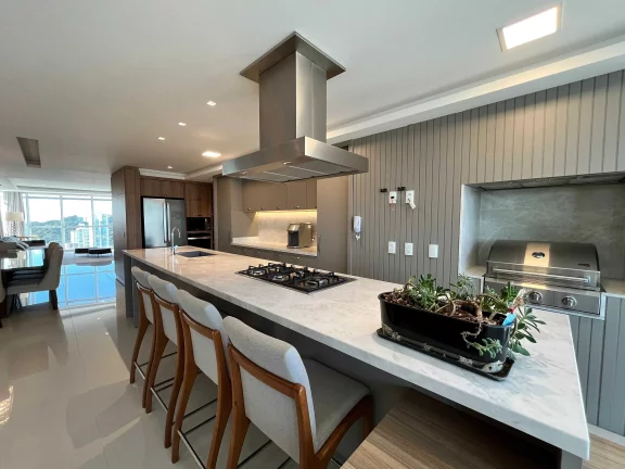 Imagem Apartamento com 4 suítes e 3 vagas de garagem em Balneário Camboriú/SC