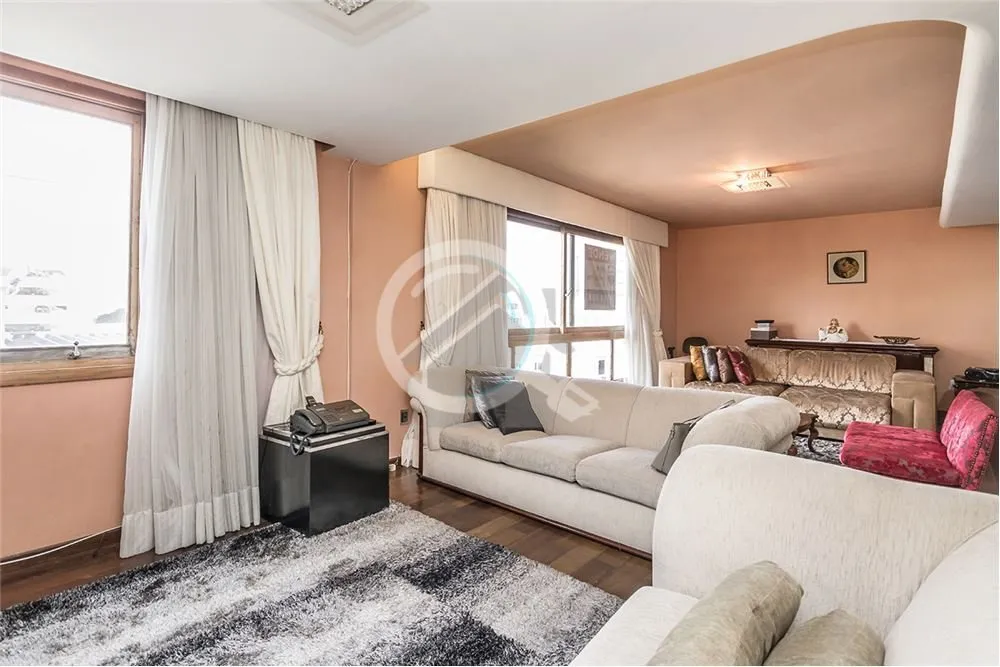 Imagem Apartamento amplo, com 151 m² de área útil com 3 dormitórios, sendo 1 suítes, banheiro social, ...