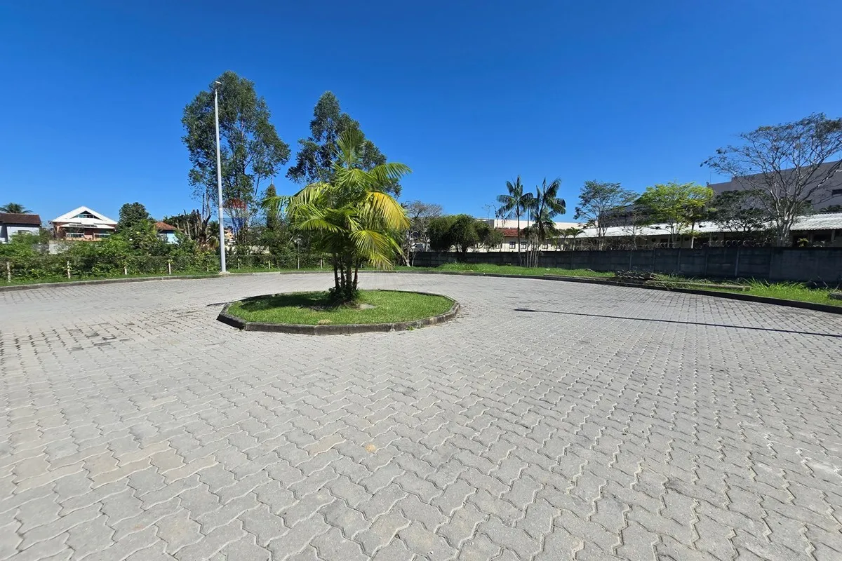 Imagem TERRENO COM FUNDAÇÃO E PROJETO DE CASA DUPLEX EM CONDOMÍNIO FECHADO - VARGEM PEQUENA