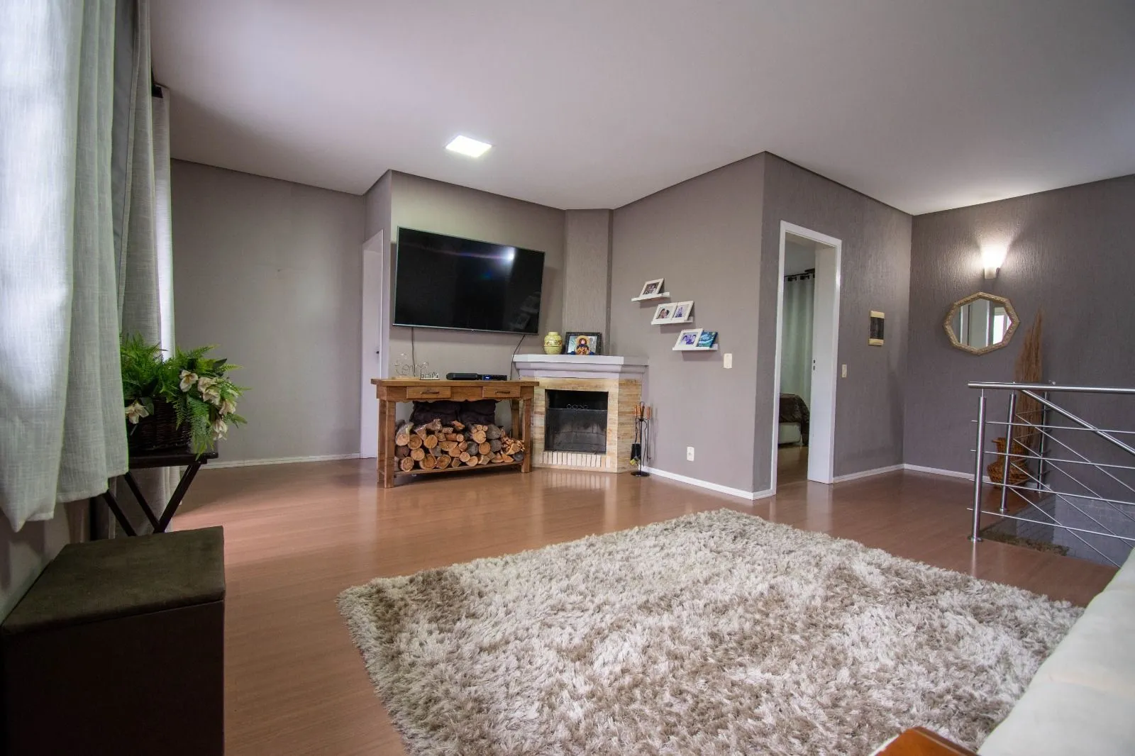 Imagem Casa sobrado no bairro Mont Serrat em Canoas