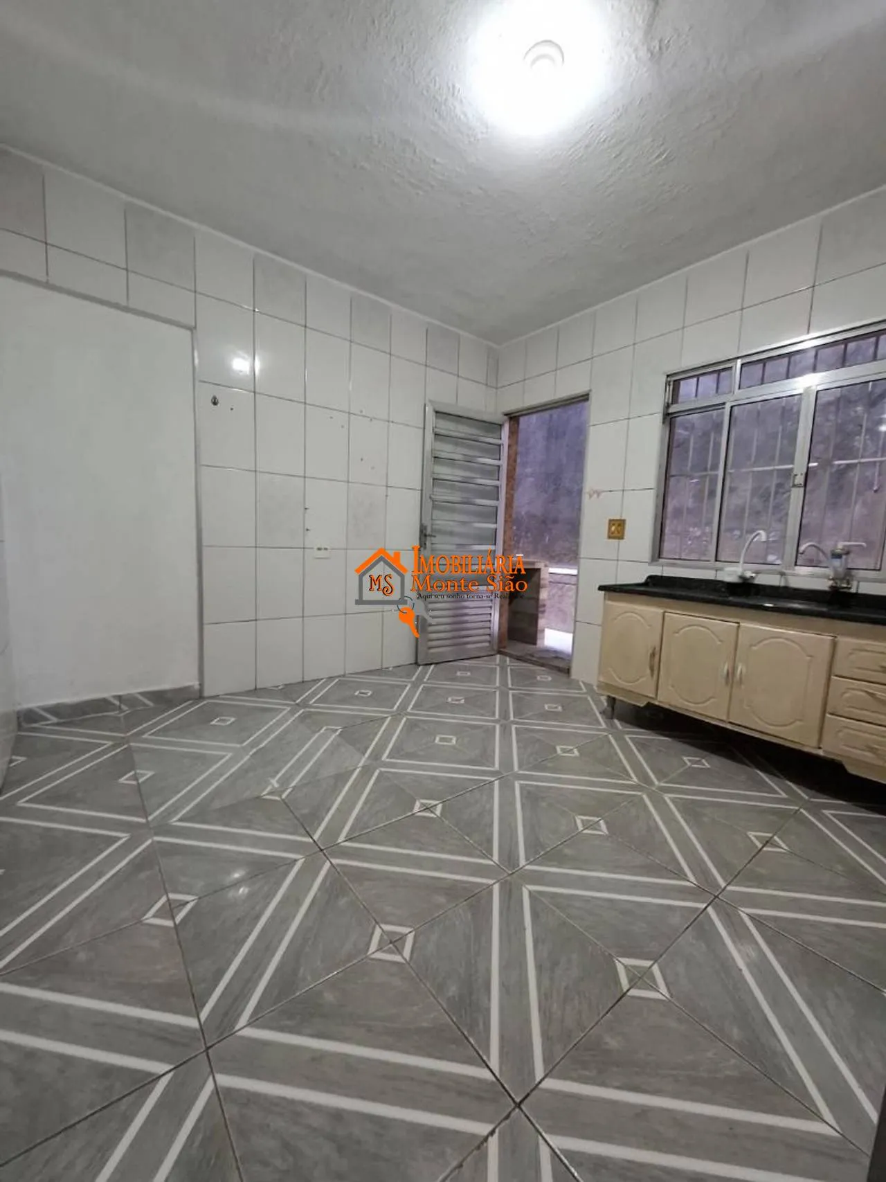 Imagem Casa com 2 dormitórios para alugar, 35 m² por R$ 899,00/mês - Jardim. Aerodromo - Guarulhos/SP