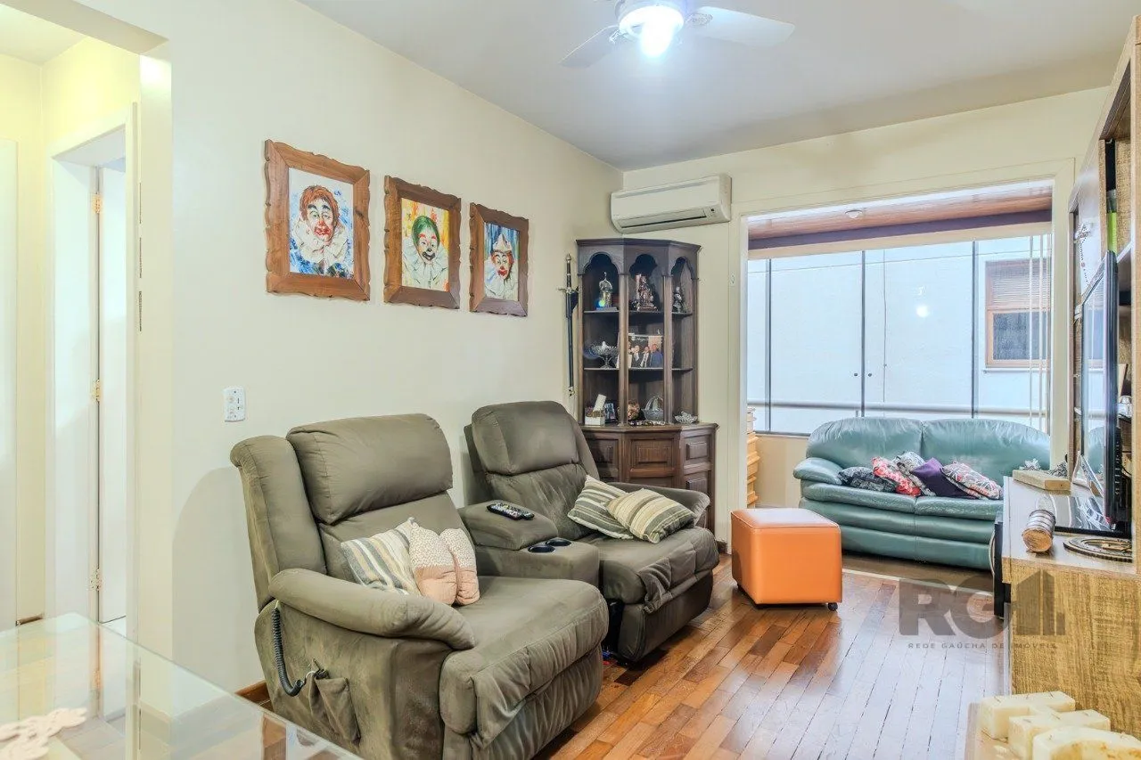 Imagem Apartamento de 1 quarto, sacada e uma vaga de garagem no bairro Santana POA/RS.