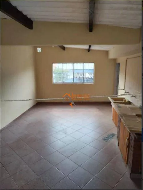 Imagem Sobrado com 9 dormitórios à venda, 220 m² por R$ 1.325.000,00 - Cidade Soinco - Guarulhos/SP