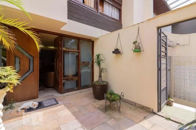 Imagem Vende-se lindo e espaçoso sobrado no Planalto Paulista para uso comercial ou residencial!!