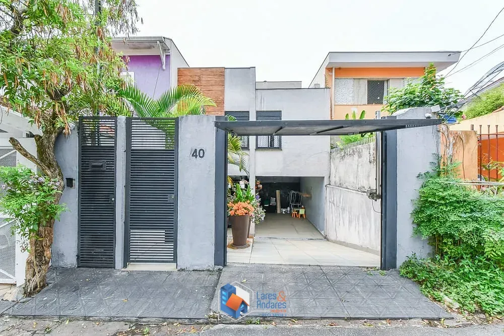 Foto do imóvel Casa para venda em Aclimação com 3 quartos, sendo 3 suítes, 400m² em Rua Dr Roberto de Almeida Vinhas