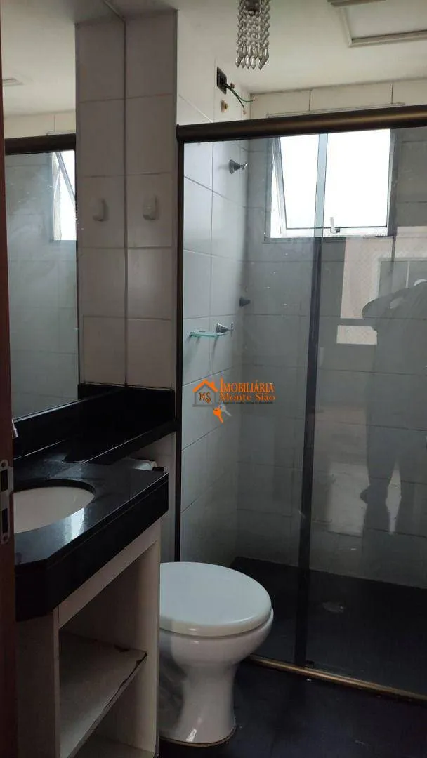 Imagem Apartamento com 2 dormitórios à venda, 46 m² por R$ 250.000,00 - Água Chata - Guarulhos/SP