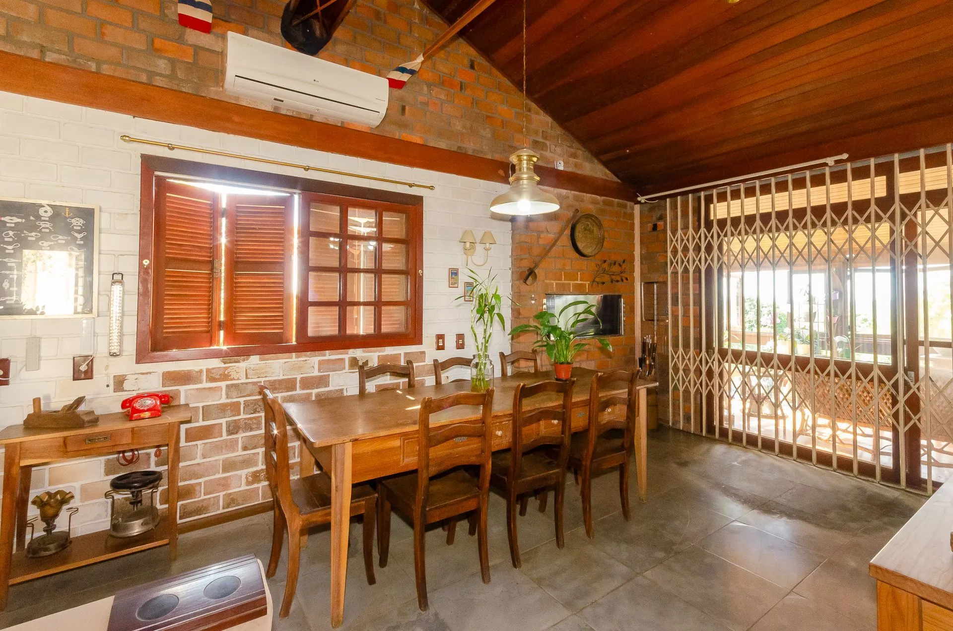 Imagem Casa Exclusiva na Zona Sul com Vista Panorâmica, Piscina e Poço Artesiano!