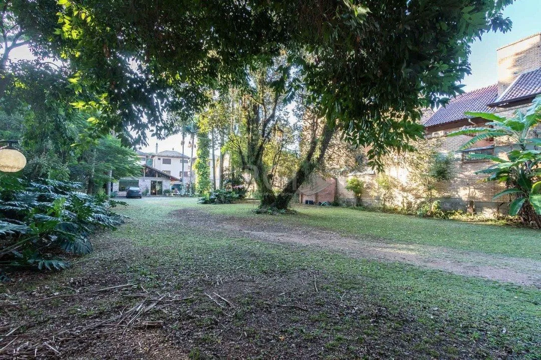 Imagem Casa para Venda - 292.21m², 4 dormitórios, sendo 2 suites, 3 vagas - Tristeza