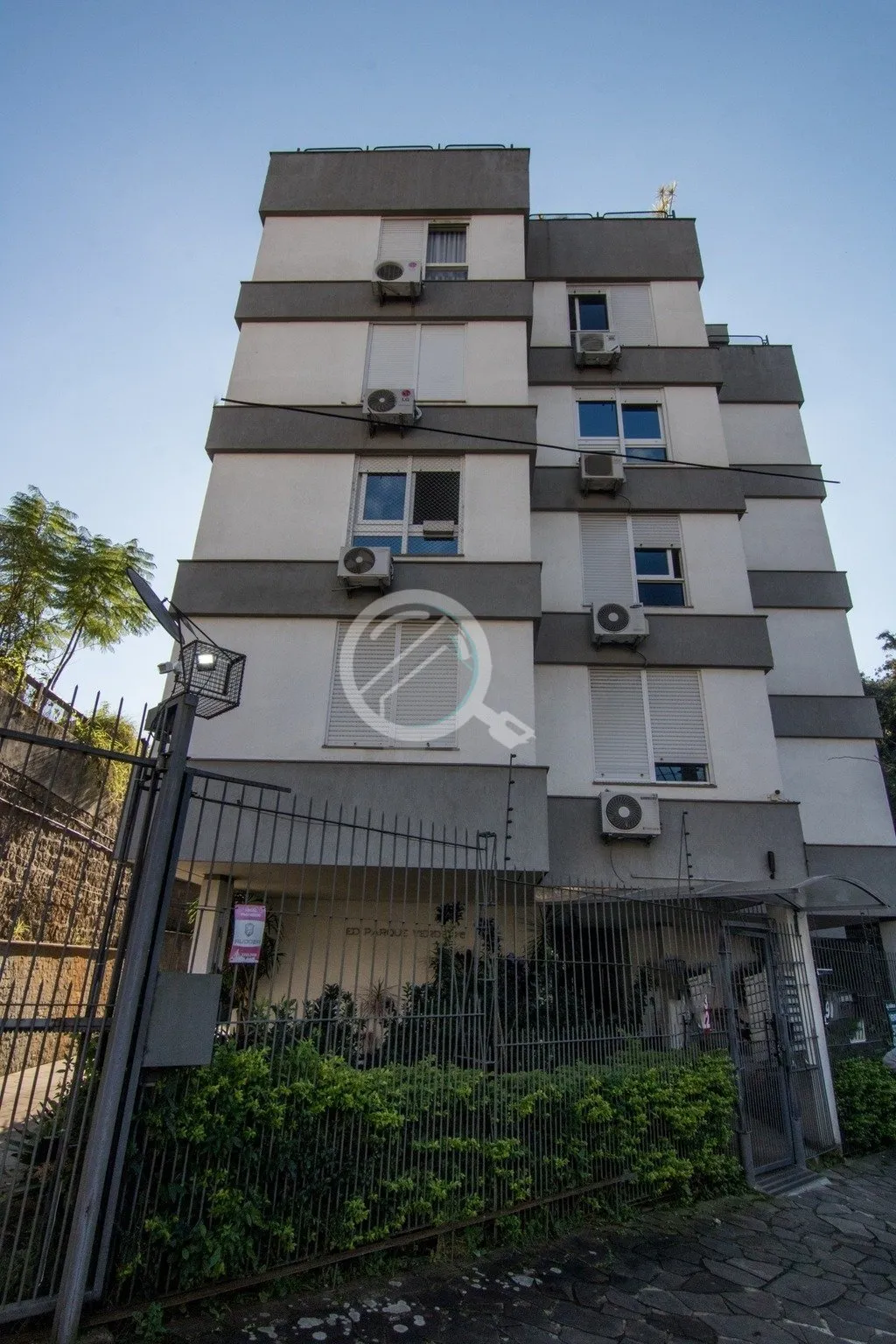 Imagem Apartamento diferenciado, 82,77m² privativo, 2 dormitórios mais gabinete, lareira e churrasqueira,...