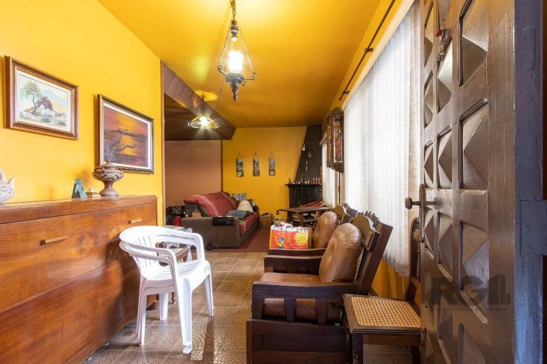 Imagem Casa para Venda - 500m², 4 dormitórios, sendo 1 suites, 4 vagas - Coronel Aparício Borges