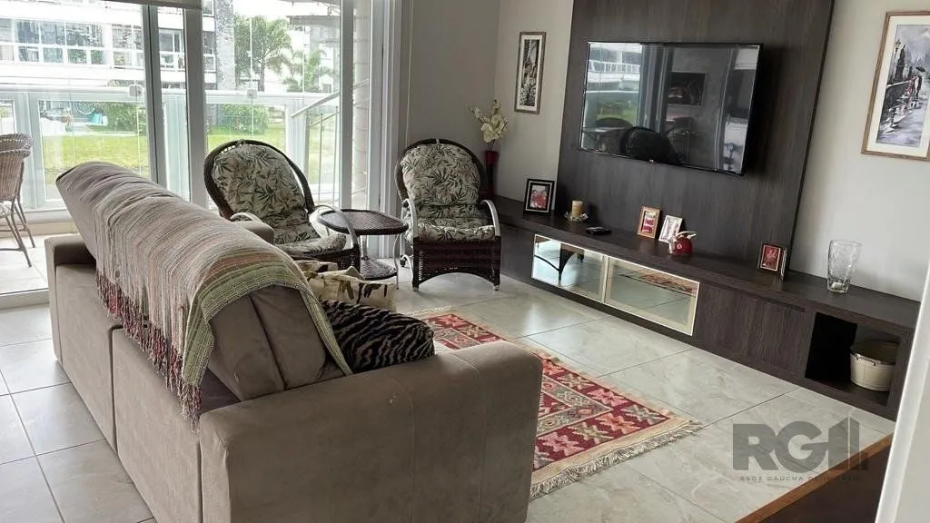 Imagem Casa no Condomínio Rossi 4 Dormitórios