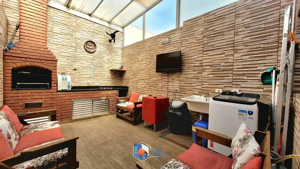 Foto do imóvel Sobrado para venda em Jardim Santa Adélia com 3 quartos, sendo 2 suítes, 97m² em Rua São Sérgio