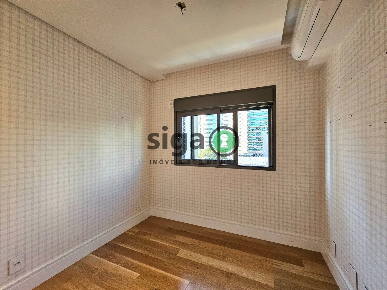 Imagem Apartamento à venda - 192 m², 3 suítes, 4 vagas - Campo Belo - São Paulo/SP