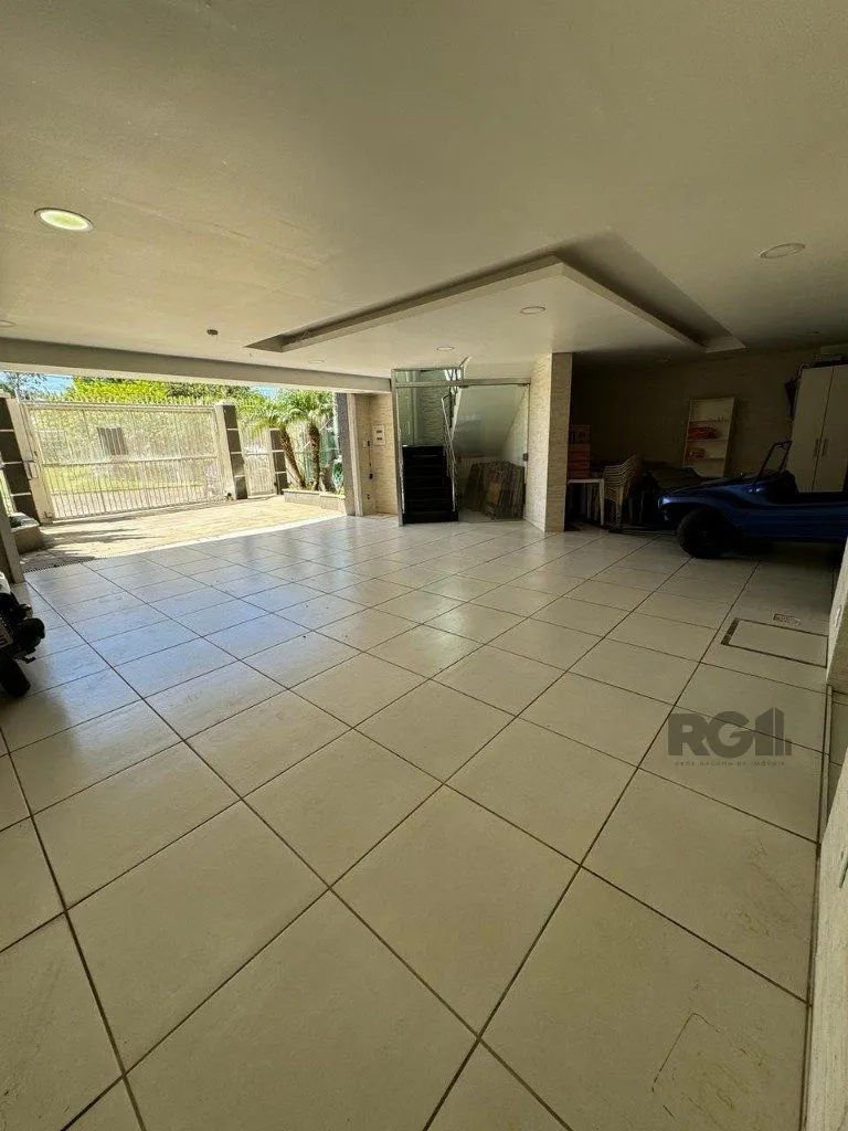 Imagem Casa de altíssimo padrão na zona norte de Porto Alegre.