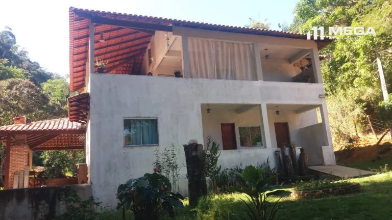 Imagem SÍTIO COM CASA DUPLEX(180M²), ÁREA TOTAL 4 HECTARES (40.000 M²), COM PORTEIRA FECHADA.
