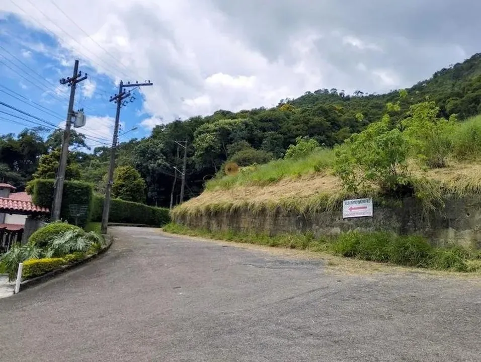 Imagem Terreno para Venda em Teresópolis / RJ no bairro Iucas