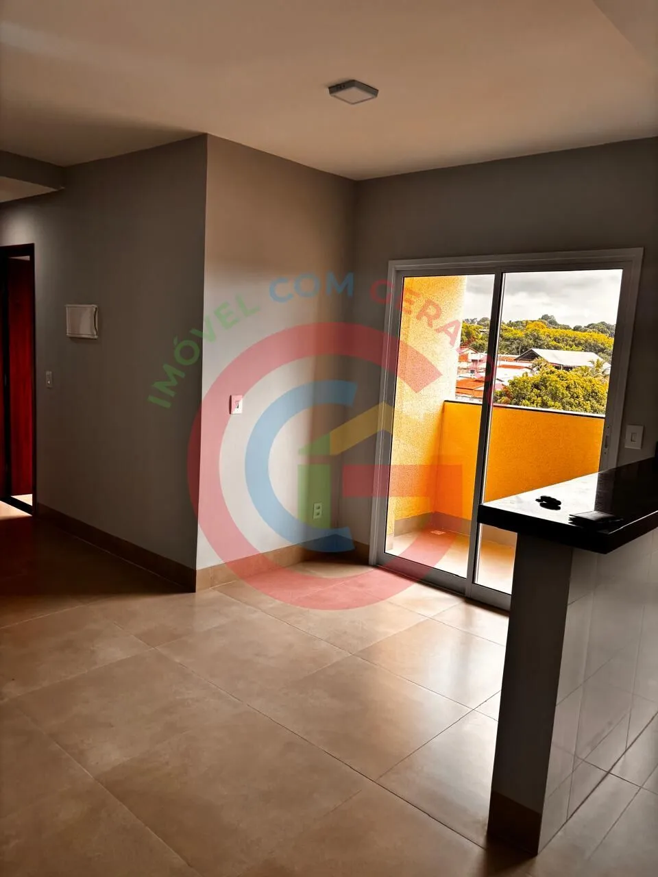 Imagem Ágio de Apartamento 2Q (1 suíte) com armários - Próx. Aeroporto Santa Genoveva