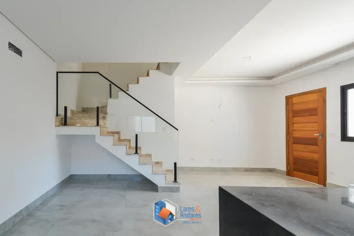 Imagem Sobrado para venda em Vila Gumercindo com 3 quartos, sendo 1 suíte, 180m²