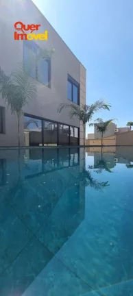 Imagem Luxuosa Casa em Condomínio à venda em Ribeirão Preto-SP, no Alphaville: 4 quartos, 4 suítes, 2 salas, 7 banheiros, 4 vagas de garagem, 498m² - Com Cinema Anfiteatro!